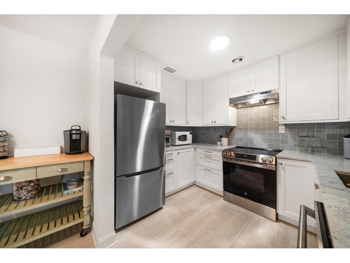 745 Bruce Avenue Clearwater Beach FL 33767 TB8401585 image13