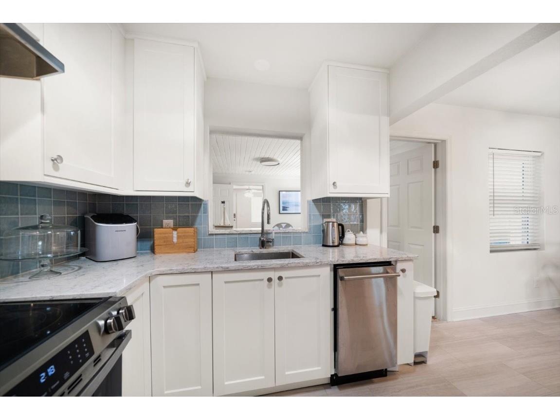 745 Bruce Avenue Clearwater Beach FL 33767 TB8401585 image14