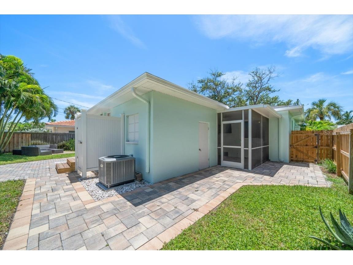 745 Bruce Avenue Clearwater Beach FL 33767 TB8401585 image32