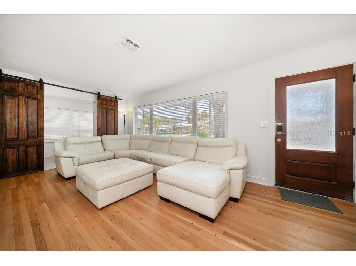 745 Bruce Avenue Clearwater Beach FL 33767 TB8401585 image6