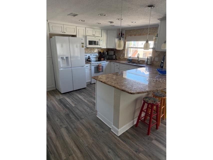 745 Eldorado Avenue Clearwater Beach FL 33767 TB8498304 image2