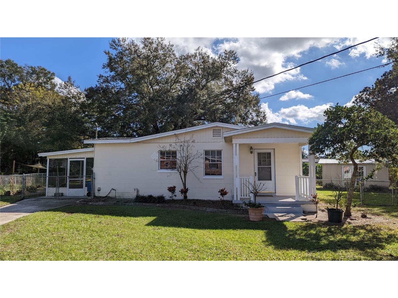 745 Marion Place Bartow FL 33830 L4927371 image1