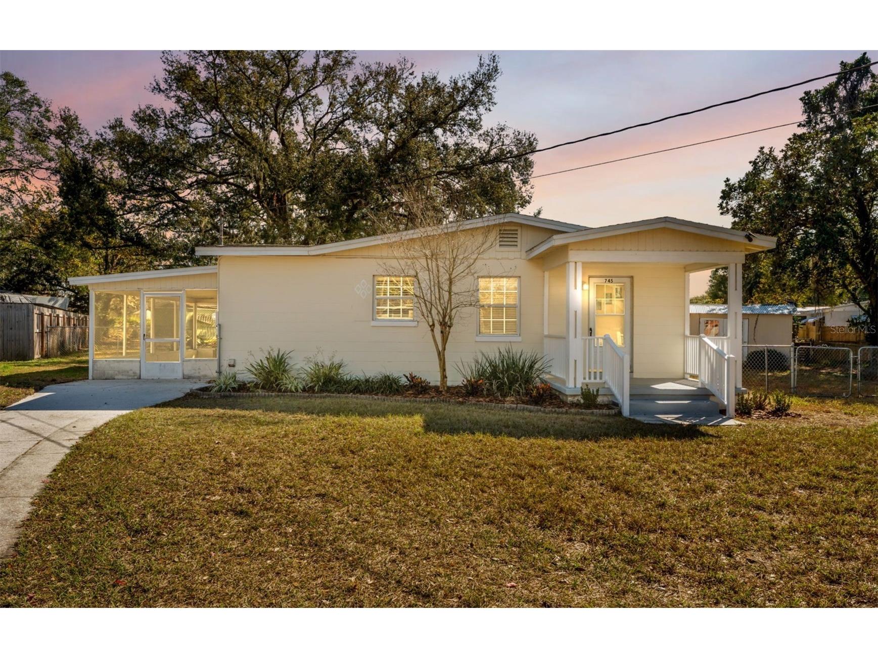 745 Marion Place Bartow FL 33830 L4958933 image1