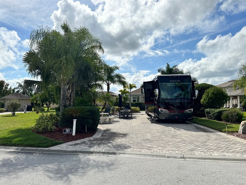 745 Meandering Way Polk City FL 33868 L4941087 image1