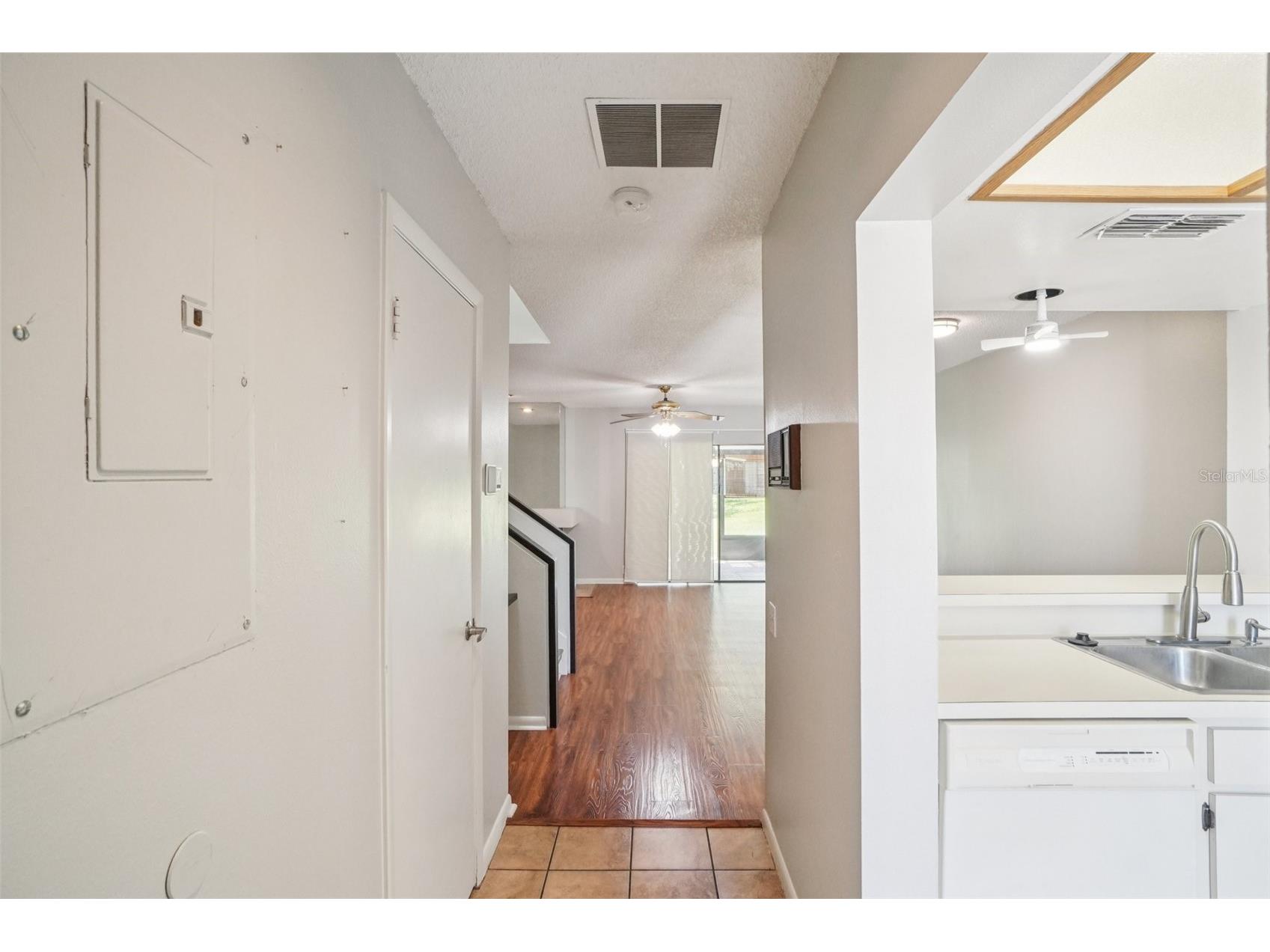 745 Oak Park Place Brandon FL 33511 TB8498466 image18