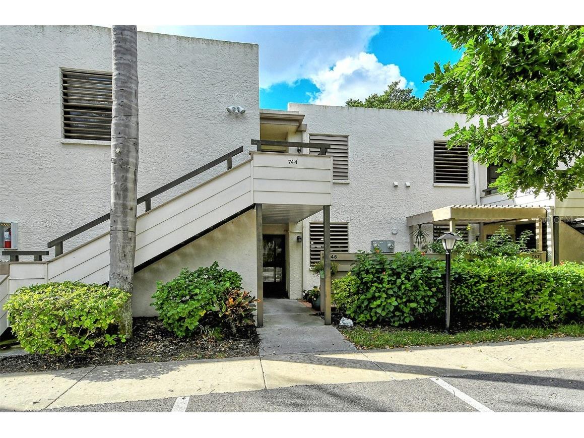745 Oakview Drive #745 Bradenton FL 34210 A4614604 image1