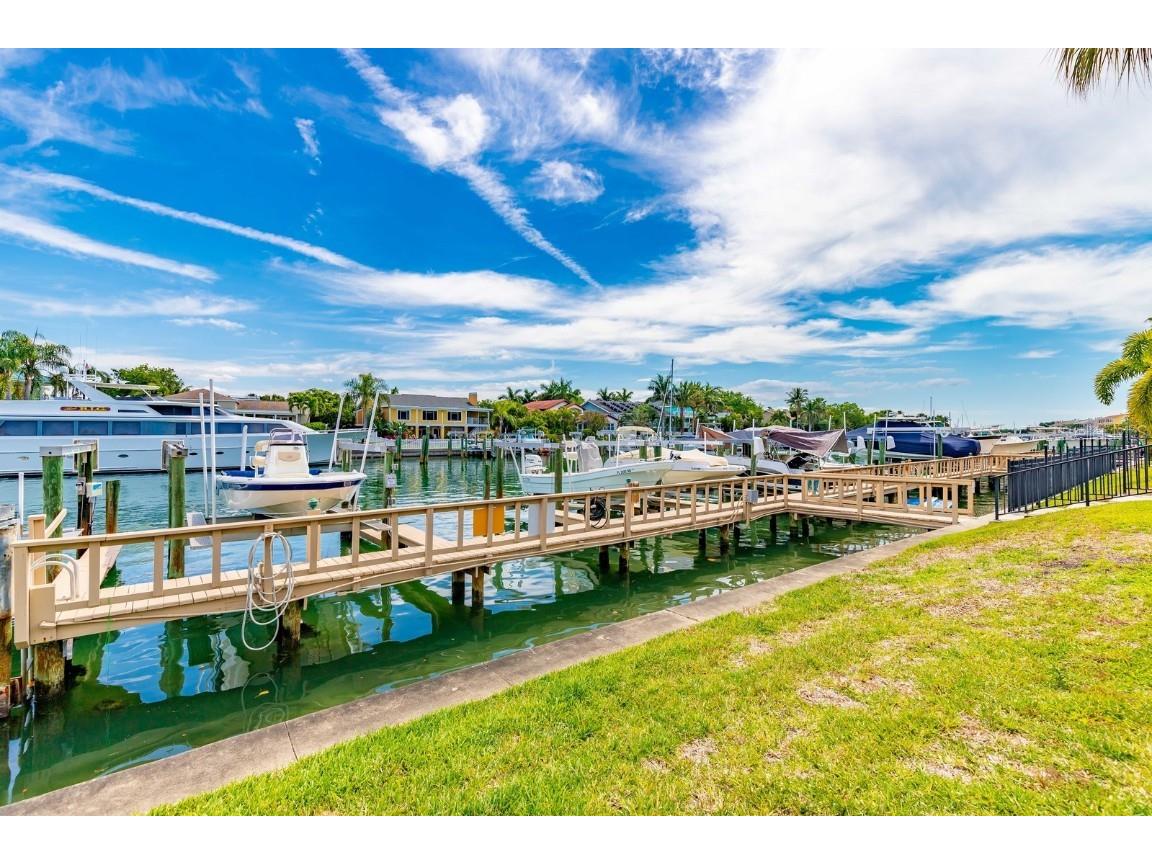 745 Pinellas Bayway S #107 Tierra Verde FL 33715 U8204327 image1