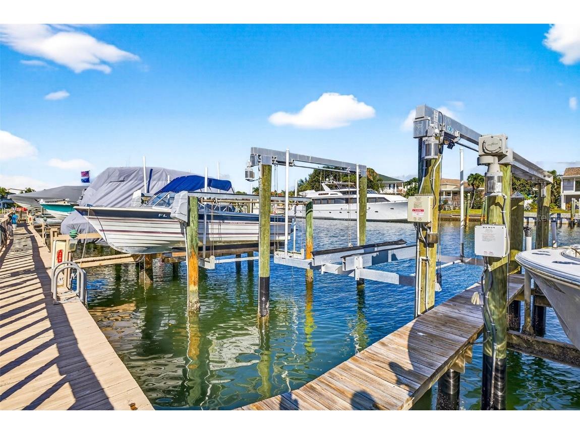 745 Pinellas Bayway S #302 Tierra Verde FL 33715 TB8438971 image2