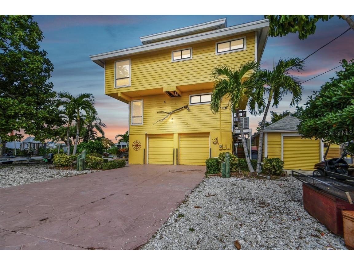 745 Spanish Main Drive Apollo Beach FL 33572 T3489998 image1