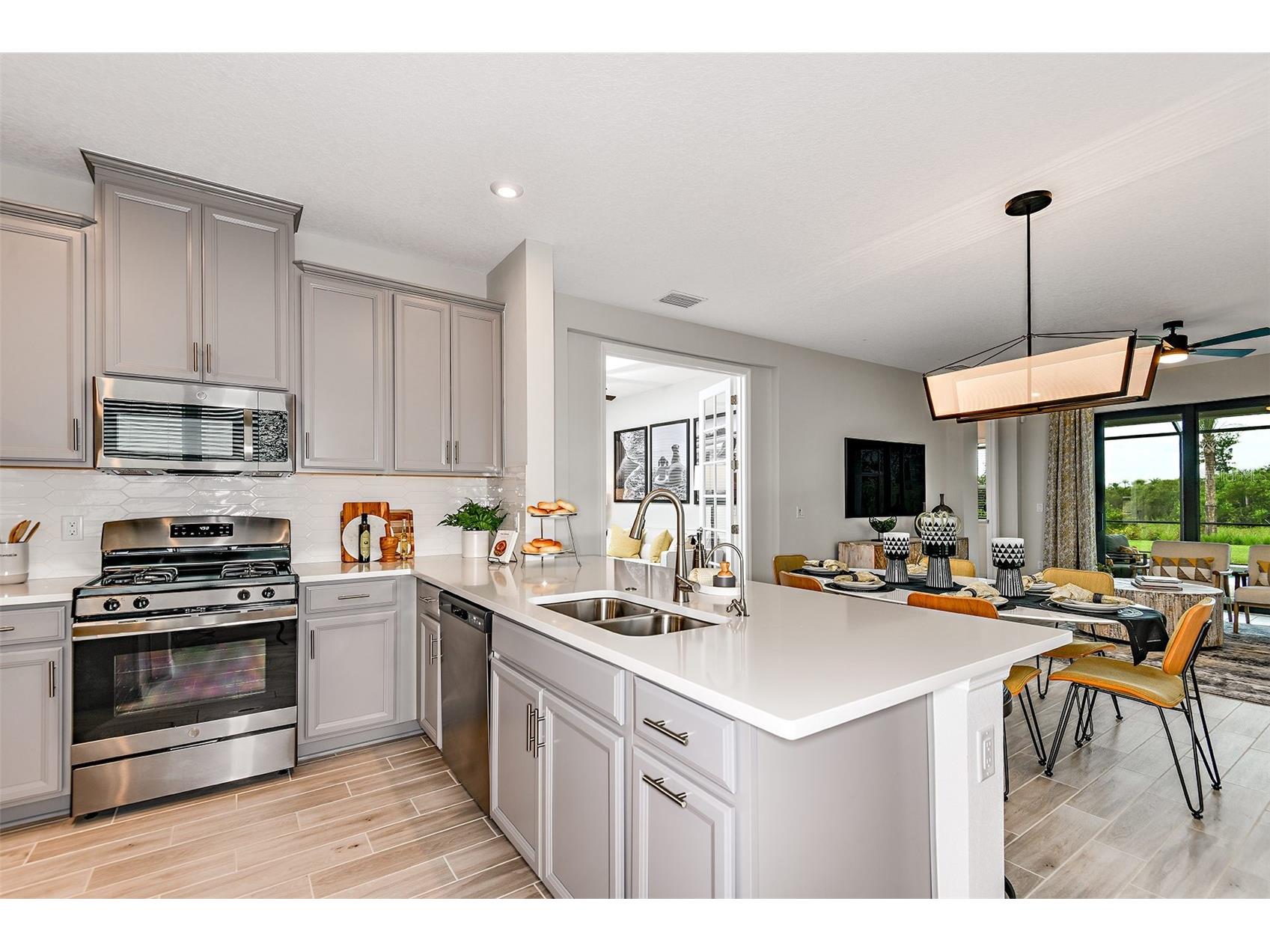 745 Steel Drive Apollo Beach FL 33572 TB8512375 image6
