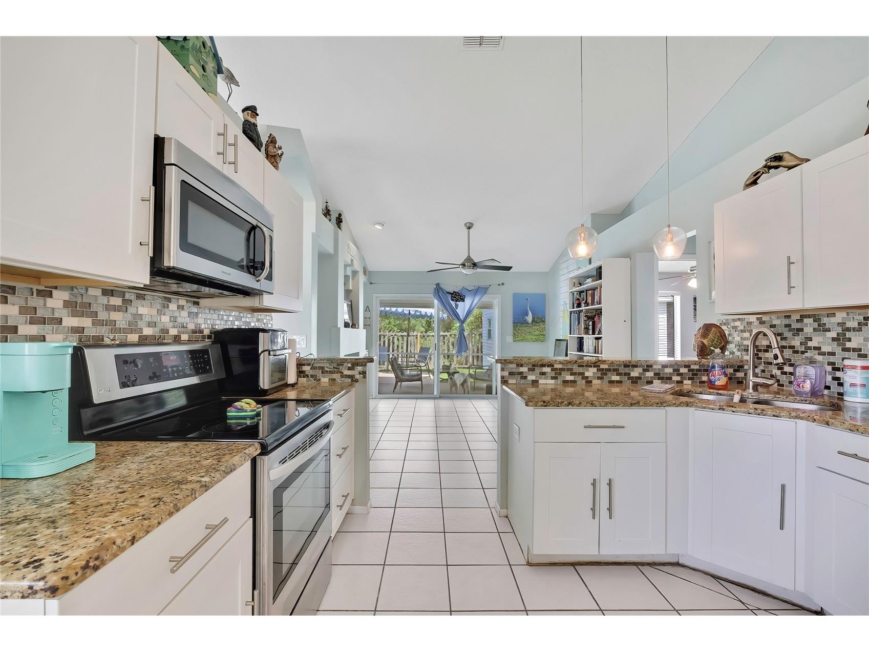 7451 Swan Lake Drive New Port Richey FL 34655 W7884798 image13