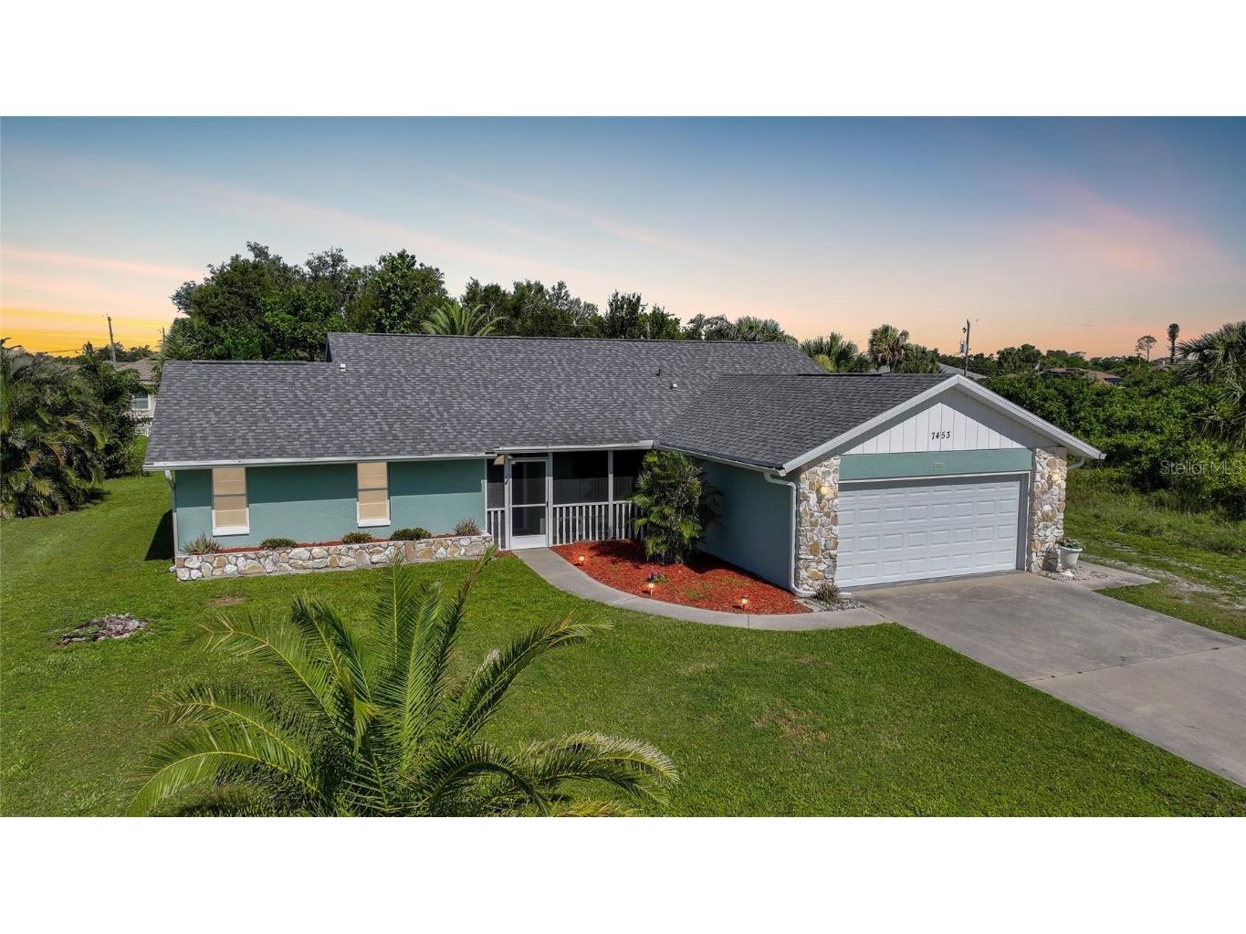 7453 Spinnaker Boulevard Englewood FL 34224 D6142918 image1