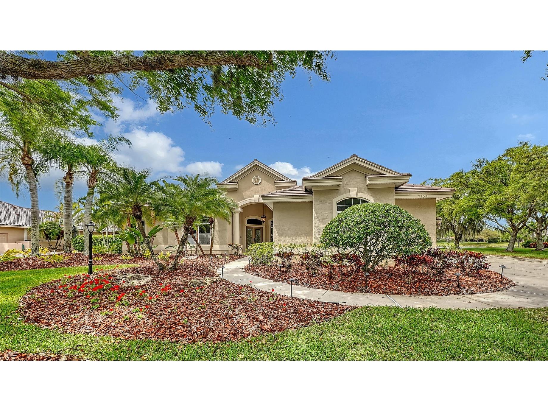 7454 Paurotis Court Sarasota FL 34241 A4688768 image1