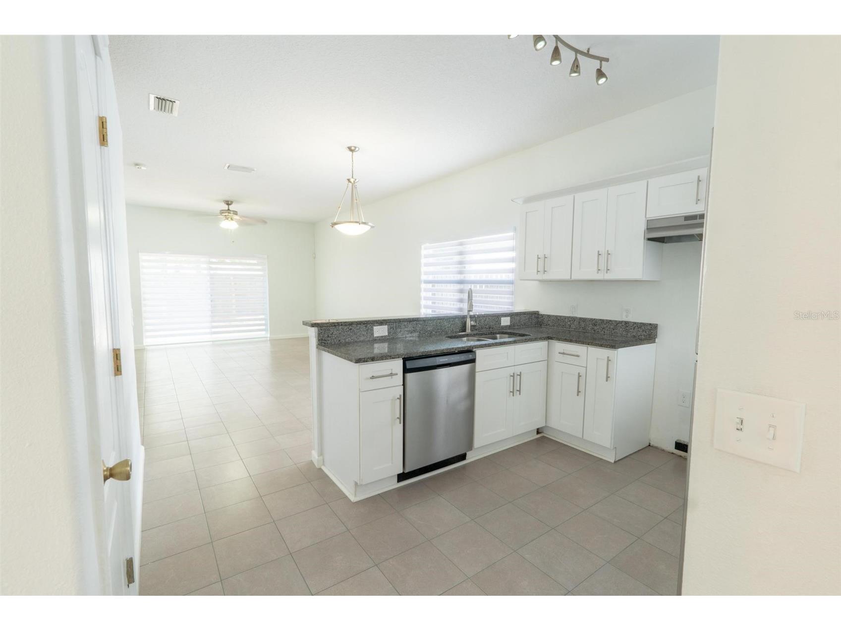 7457 Oxford Garden Circle Apollo Beach FL 33572 TB8493777 image3