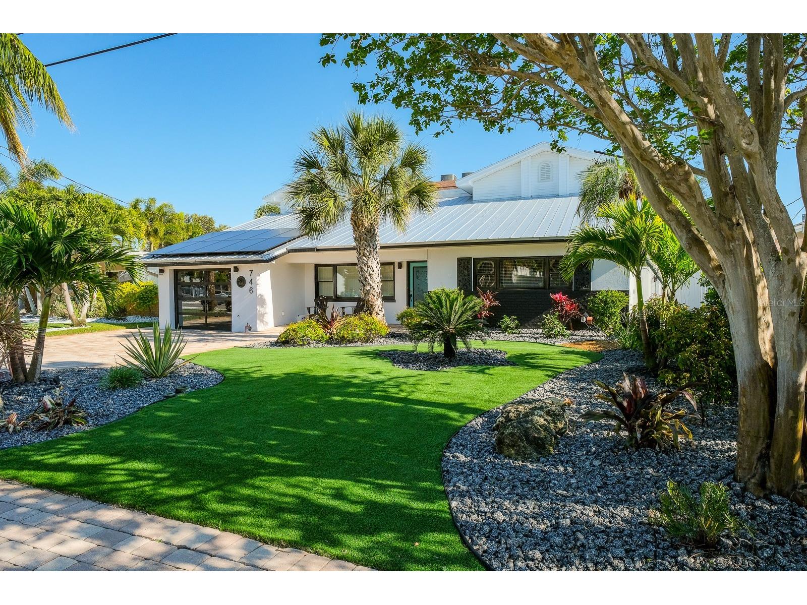 746 Boca Ciega Isle Drive Saint Pete Beach FL 33706 TB8432996 image1