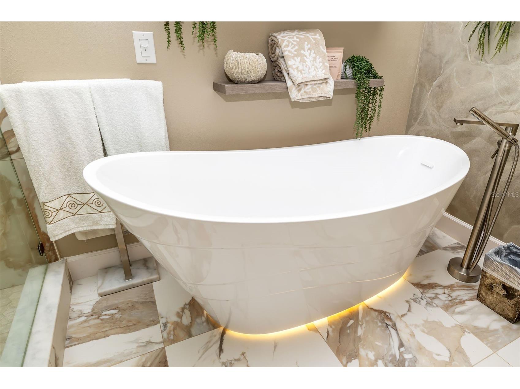 746 Eagle Point Drive Venice FL 34285 - ROBERTS BAY A4684361 image33