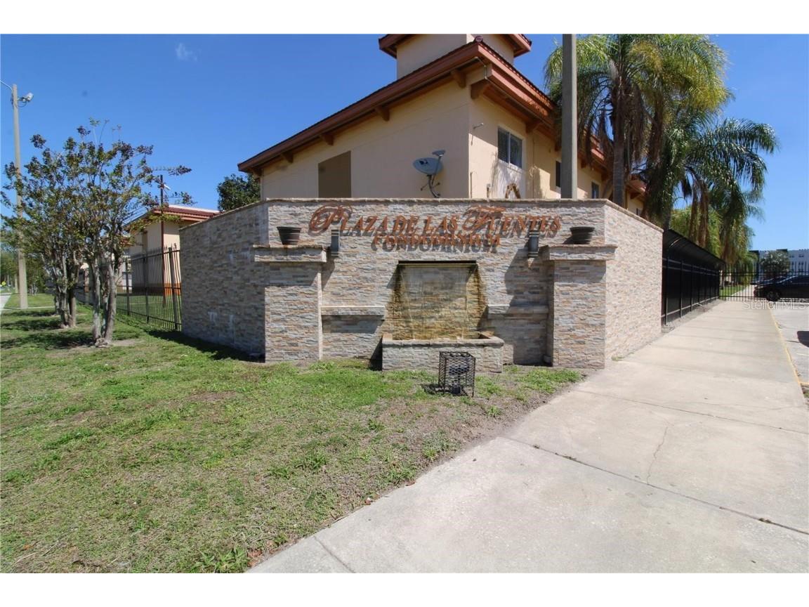 746 Mcdougall Court #746 Orlando FL 32809 O6300915 image1