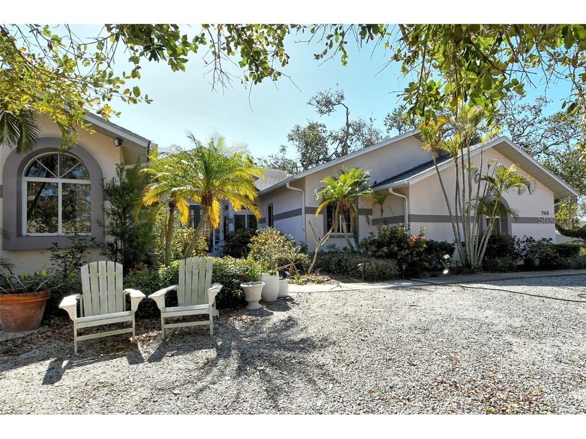 746 Plymouth Street Sarasota FL 34242 A4639522 image2