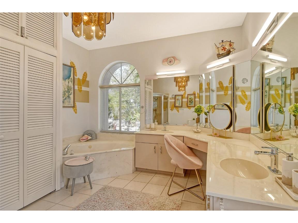 746 Plymouth Street Sarasota FL 34242 A4639522 image24