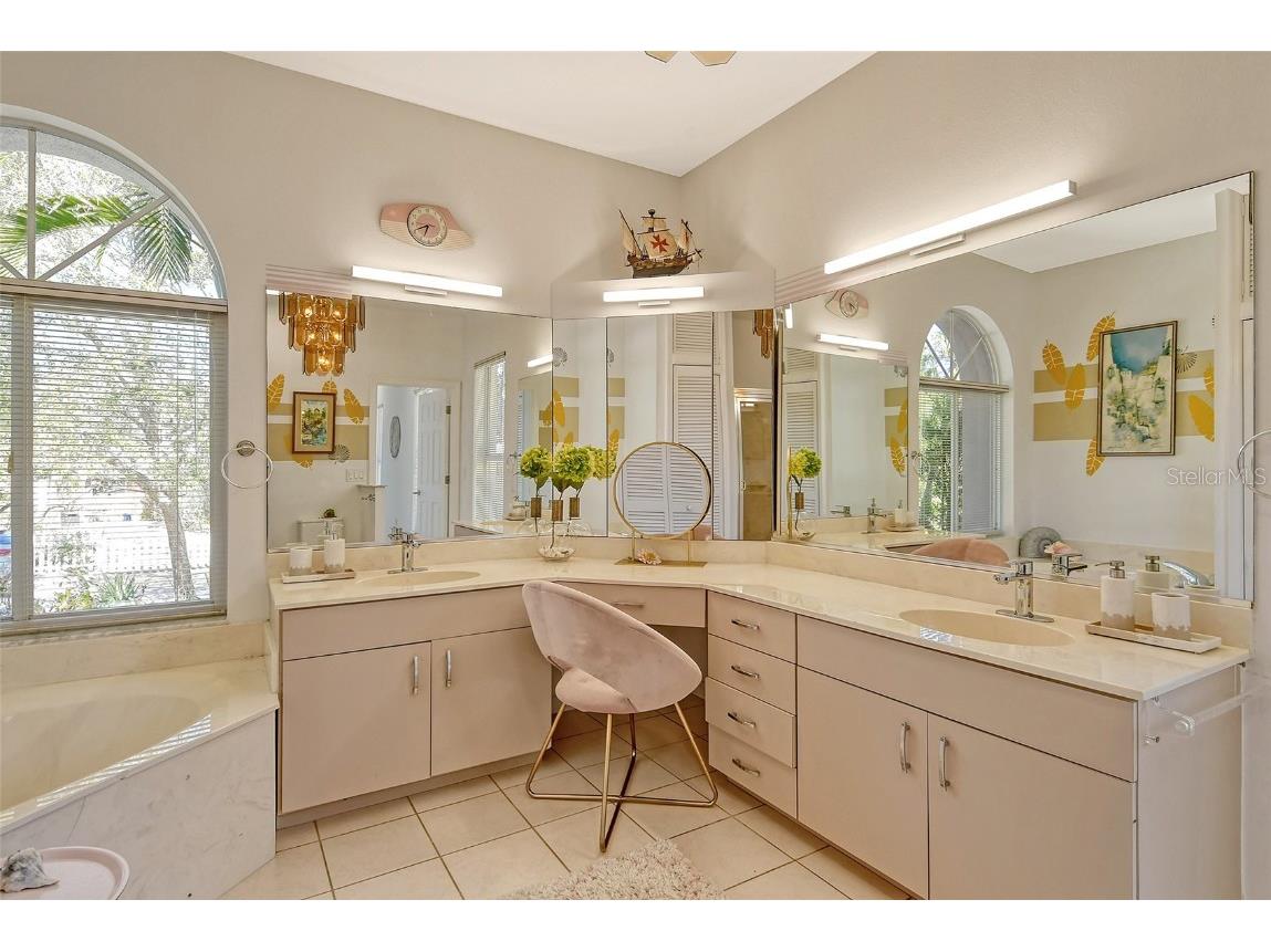 746 Plymouth Street Sarasota FL 34242 A4639522 image25