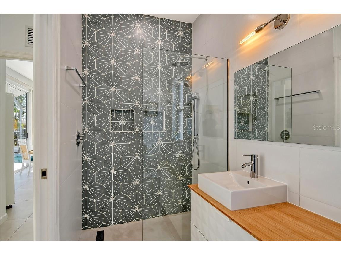 746 Plymouth Street Sarasota FL 34242 A4639522 image31