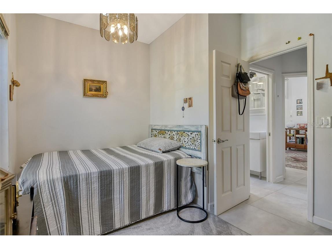 746 Plymouth Street Sarasota FL 34242 A4639522 image40