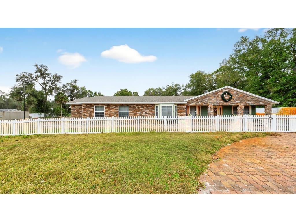 746 W Washington Avenue W Lake Helen FL 32744 O6376679 image1