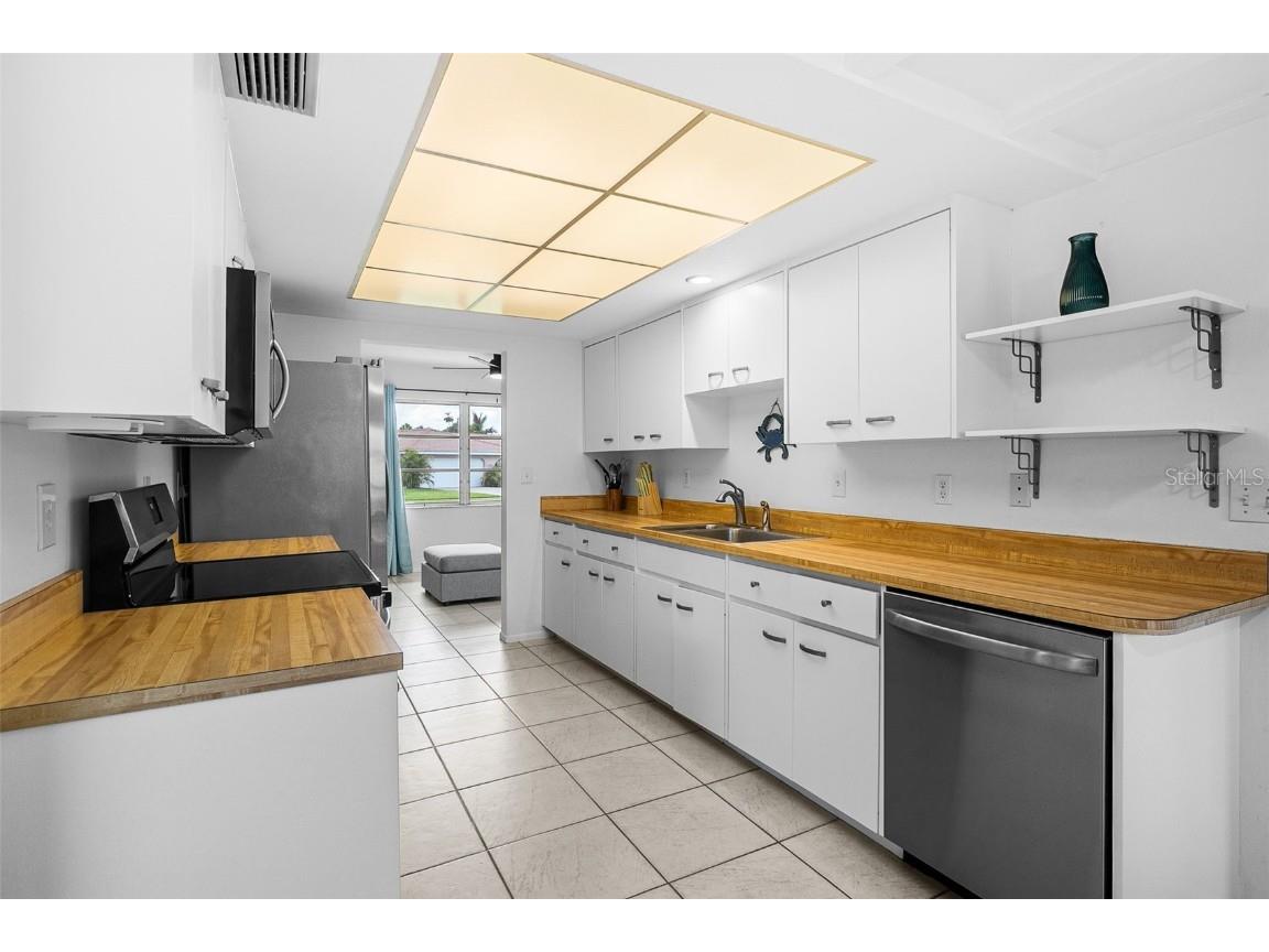 7460 Mariana Drive Sarasota FL 34231 A4662030 image11