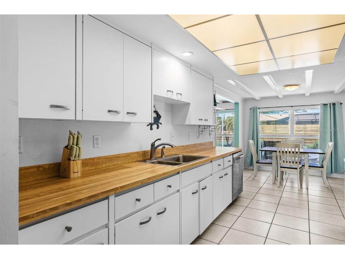 7460 Mariana Drive Sarasota FL 34231 A4662030 image14