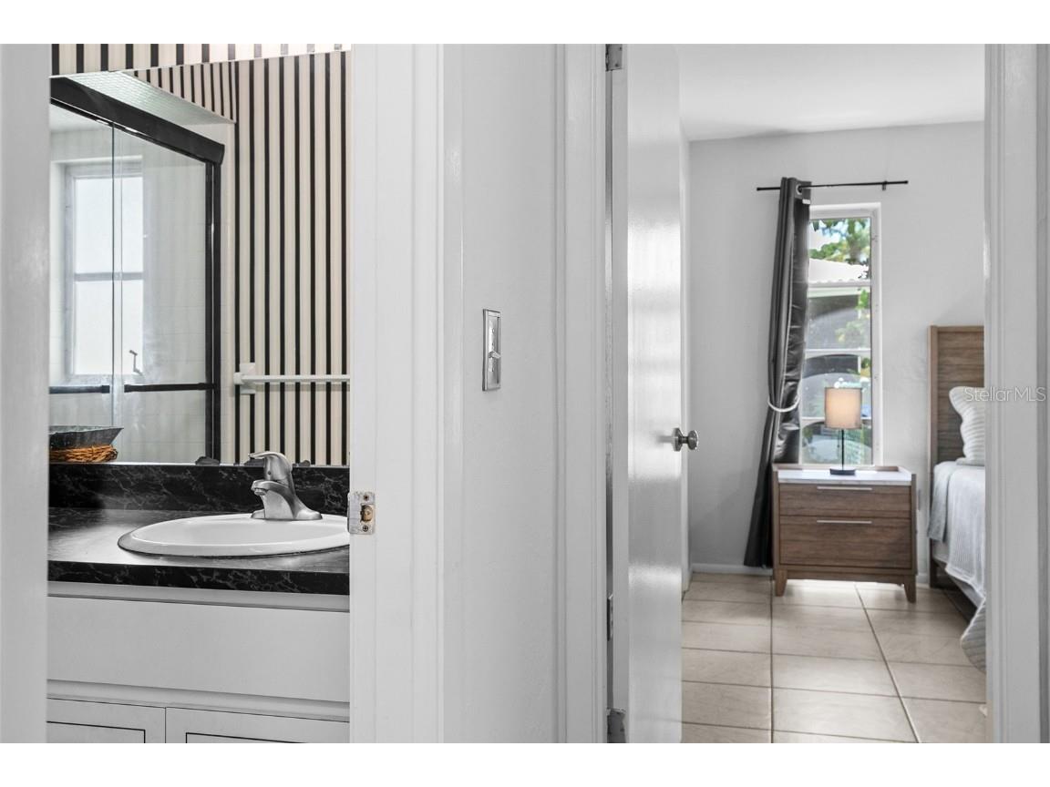 7460 Mariana Drive Sarasota FL 34231 A4662030 image28