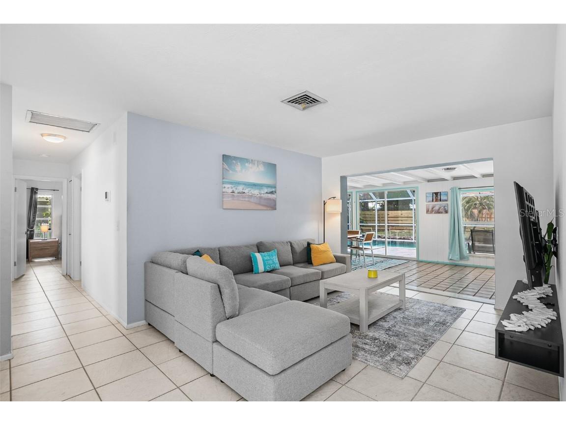 7460 Mariana Drive Sarasota FL 34231 A4662030 image4