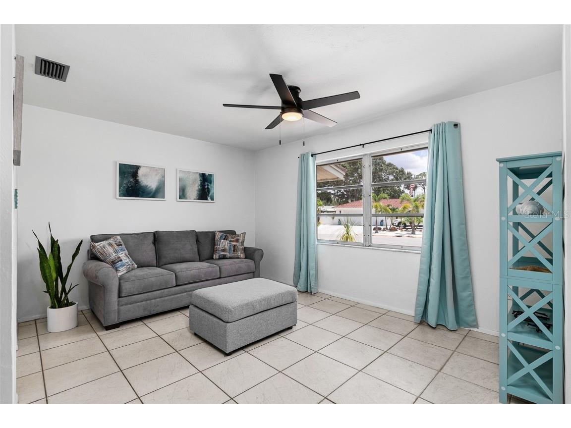 7460 Mariana Drive Sarasota FL 34231 A4662030 image8