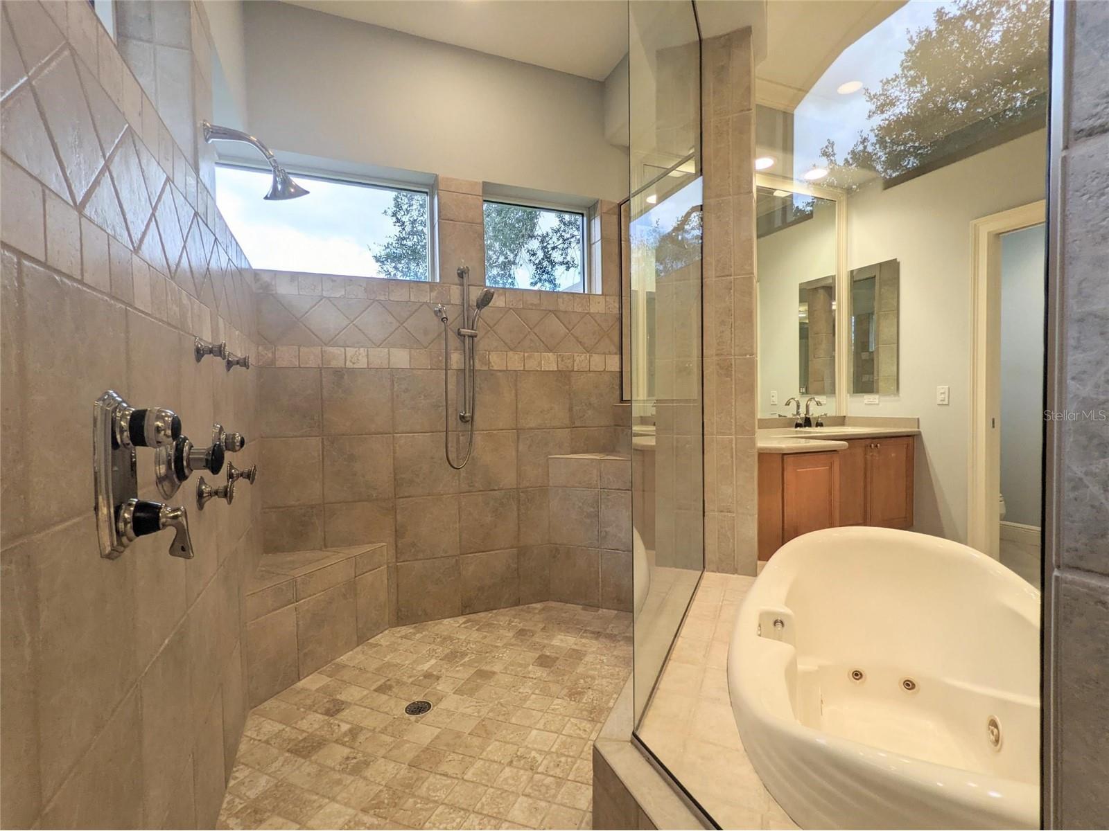 7460 Paurotis Court Sarasota FL 34241 A4689215 image29