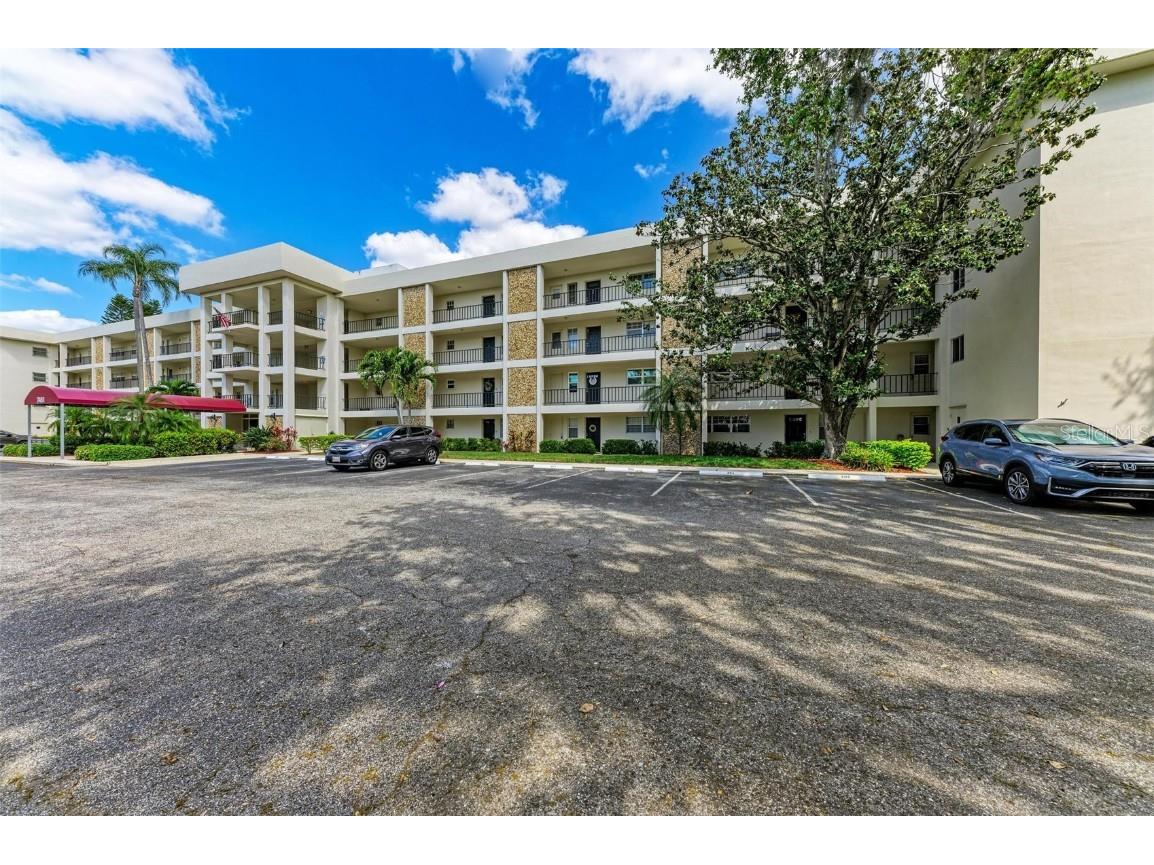 7461 W Country Club Dr N #209 Sarasota FL 34243 A4604666 image1