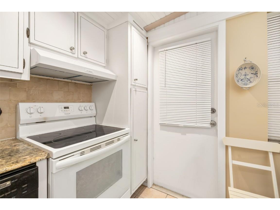 7461 W Country Club Drive #404 Sarasota FL 34243 A4676854 image14