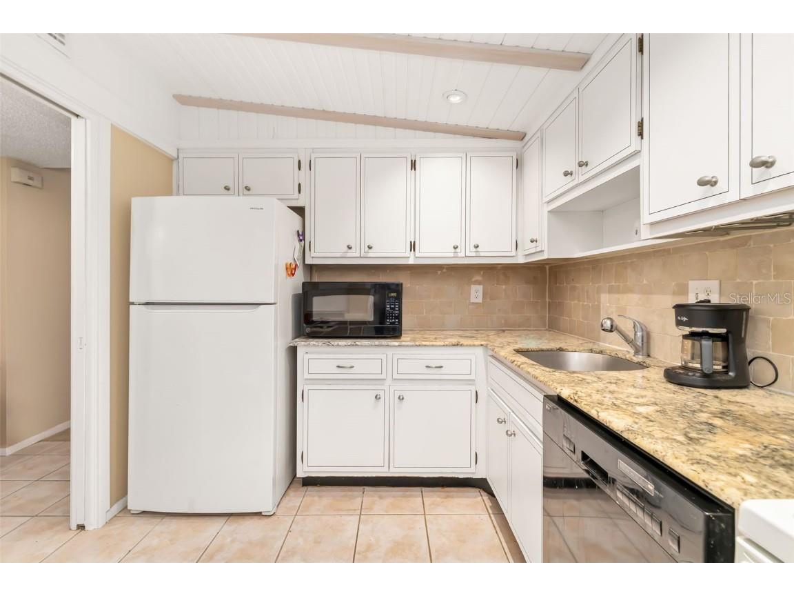 7461 W Country Club Drive #404 Sarasota FL 34243 A4676854 image16