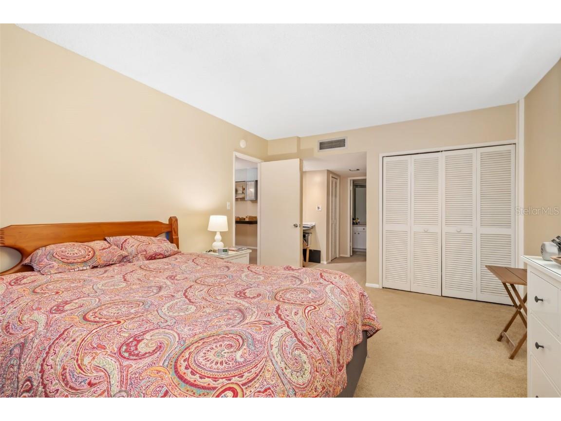7461 W Country Club Drive #404 Sarasota FL 34243 A4676854 image23