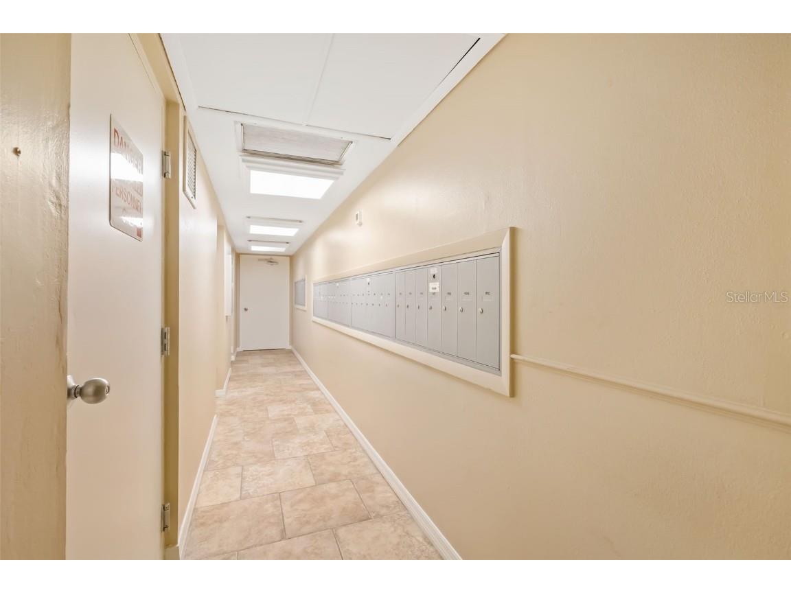7461 W Country Club Drive #404 Sarasota FL 34243 A4676854 image5