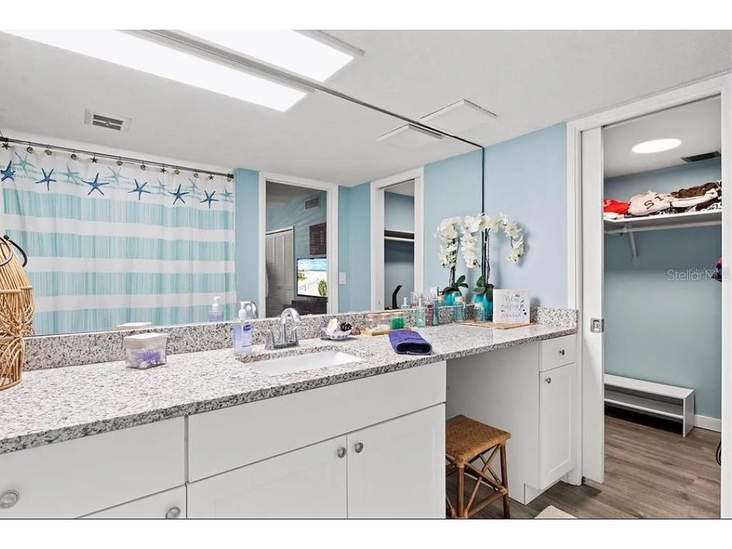 7461 W Country Club Drive N #108 Sarasota FL 34243 A4681776 image15