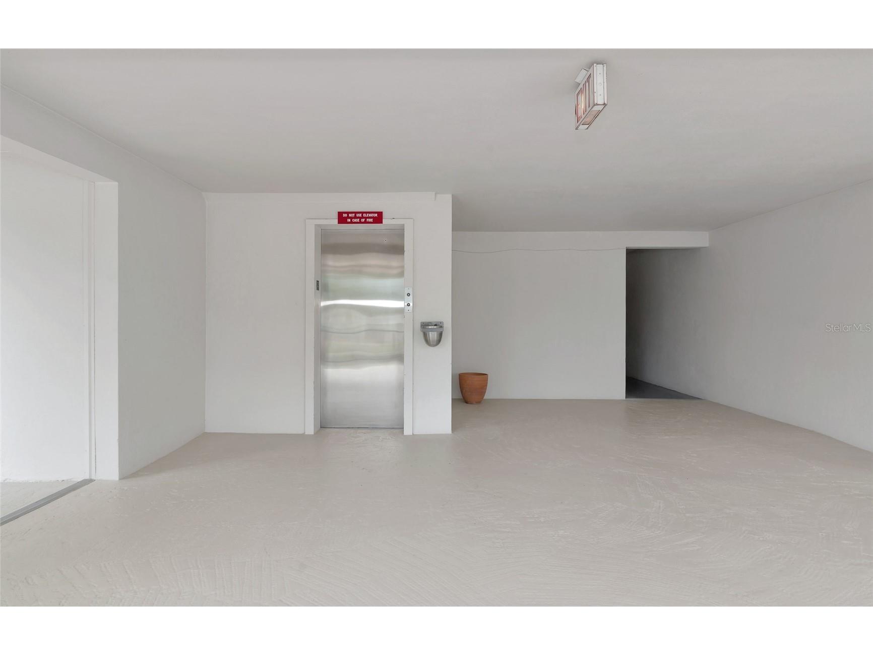 7461 W Country Club Drive N #203 Sarasota FL 34243 A4693369 image38