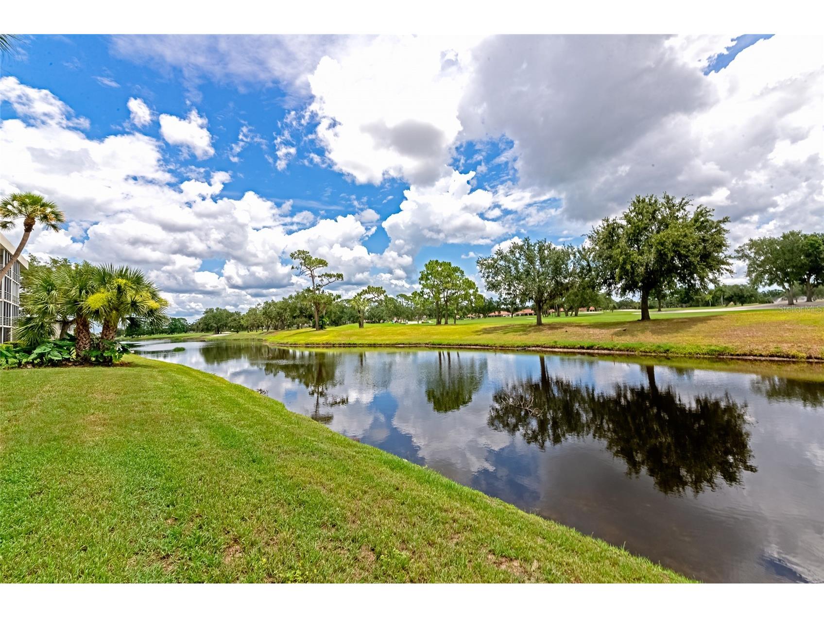 7461 W Country Club Drive N #203 Sarasota FL 34243 A4693369 image40