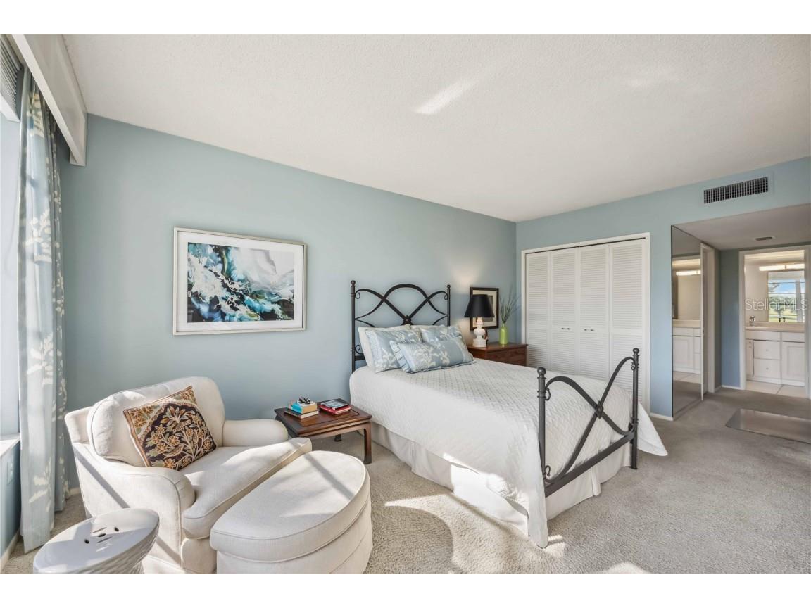 7461 W Country Club Drive N #207 Sarasota FL 34243 A4646118 image22