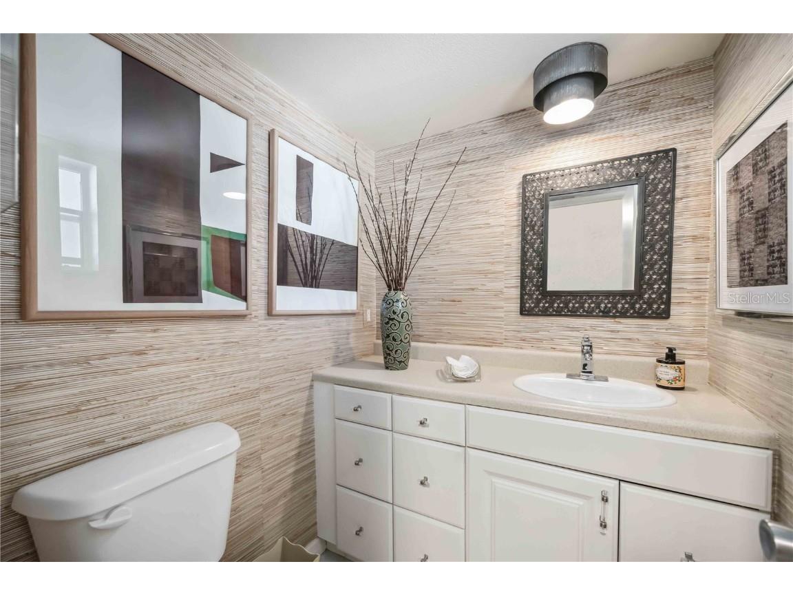 7461 W Country Club Drive N #207 Sarasota FL 34243 A4646118 image27