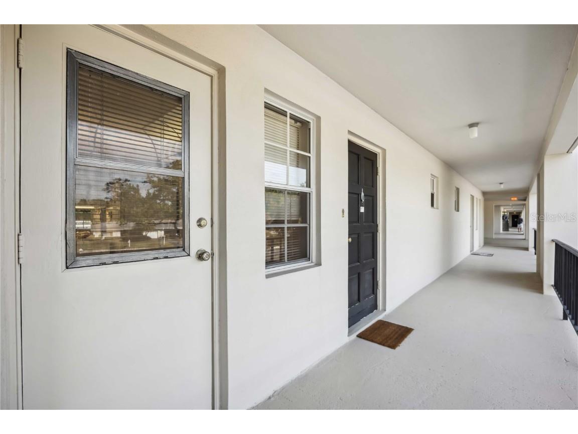 7461 W Country Club Drive N #207 Sarasota FL 34243 A4646118 image3