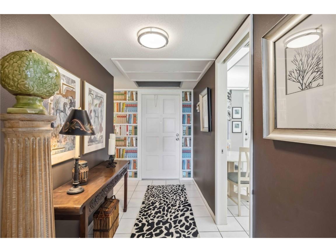 7461 W Country Club Drive N #207 Sarasota FL 34243 A4646118 image4