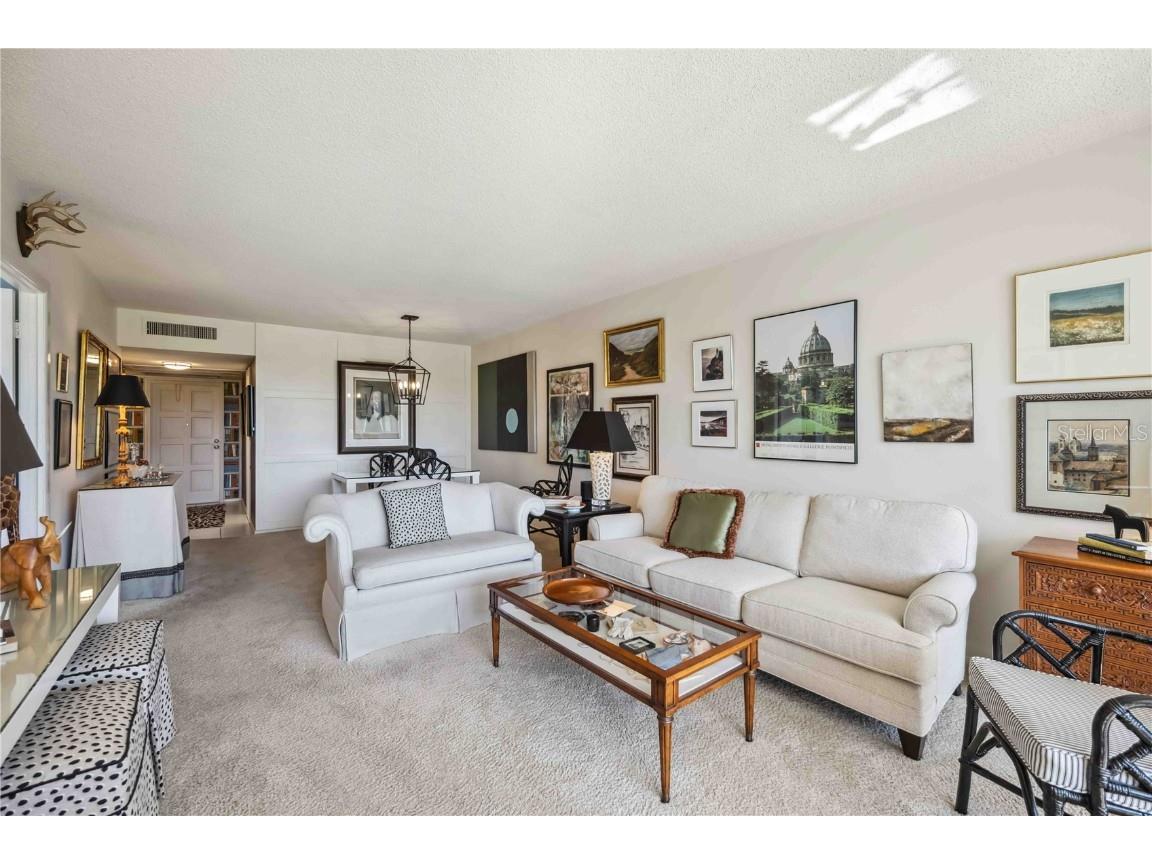 7461 W Country Club Drive N #207 Sarasota FL 34243 A4646118 image7