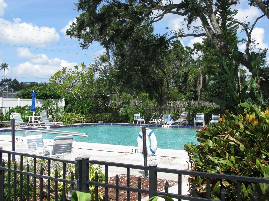 7461 W Country Club Drive N #208 Sarasota FL 34243 A4648601 image28