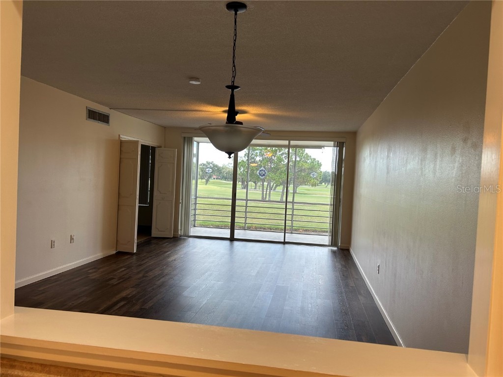 7461 W Country Club Drive N #208 Sarasota FL 34243 A4648601 image6