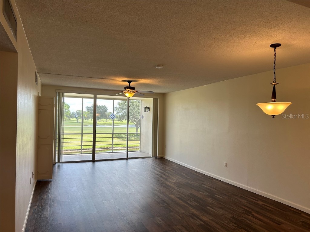 7461 W Country Club Drive N #208 Sarasota FL 34243 A4648601 image9