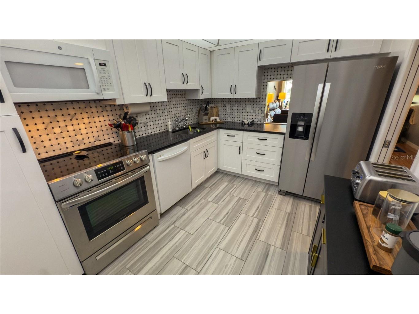 7461 W Country Club Drive N #209 Sarasota FL 34243 A4666956 image7